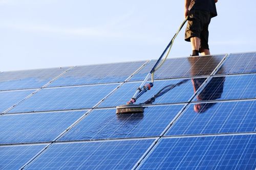 Dernières nouvelles de l'entreprise Comment entretenir les panneaux solaires