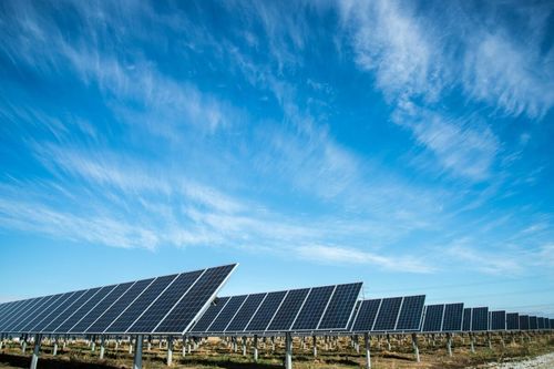 Dernières nouvelles de l'entreprise IRENA: la technologie solaire photovoltaïque est la seule sur la bonne voie pour atteindre les objectifs d'investissement pour 2030
