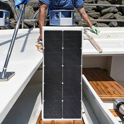 Un bon prix. Type de module solaire semi-flexible Panneau solaire piétonnable Facile à installer en ligne